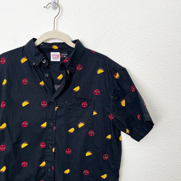 [Marvel] Deadpool Tacos Black Short Sleeve Button Down Shirt Size Small S - Picture 1 of 10